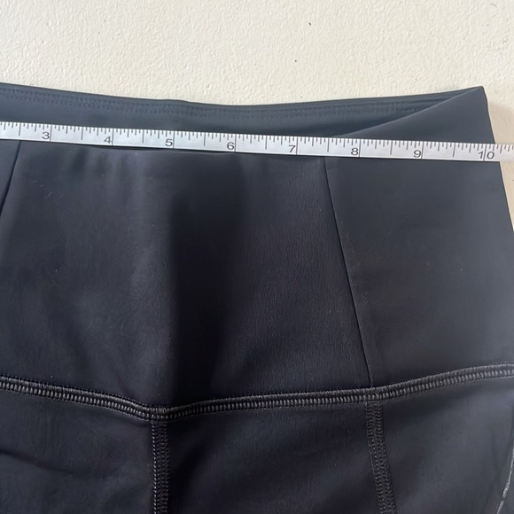 NWT Girlfriend Collective Biker Shorts - Picture 3 of 5